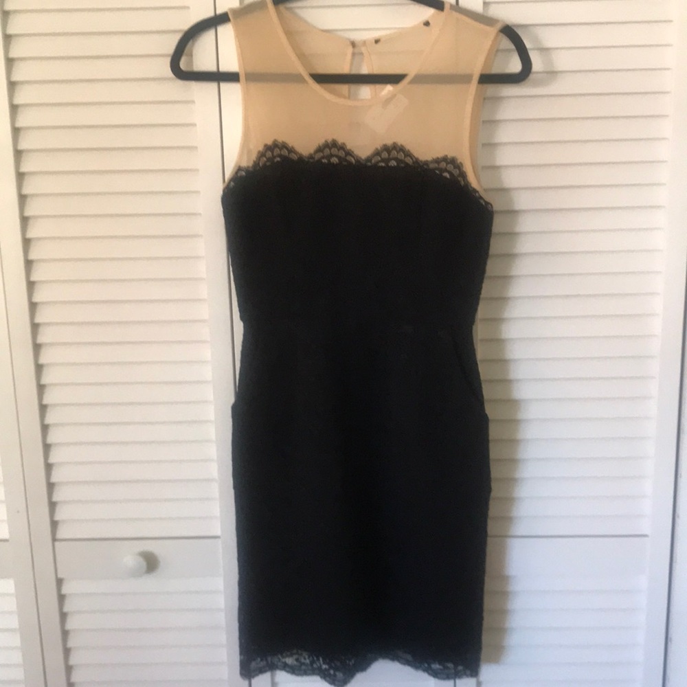 Lace‎ evening dress size Small beautiful lace and mesh NWT
